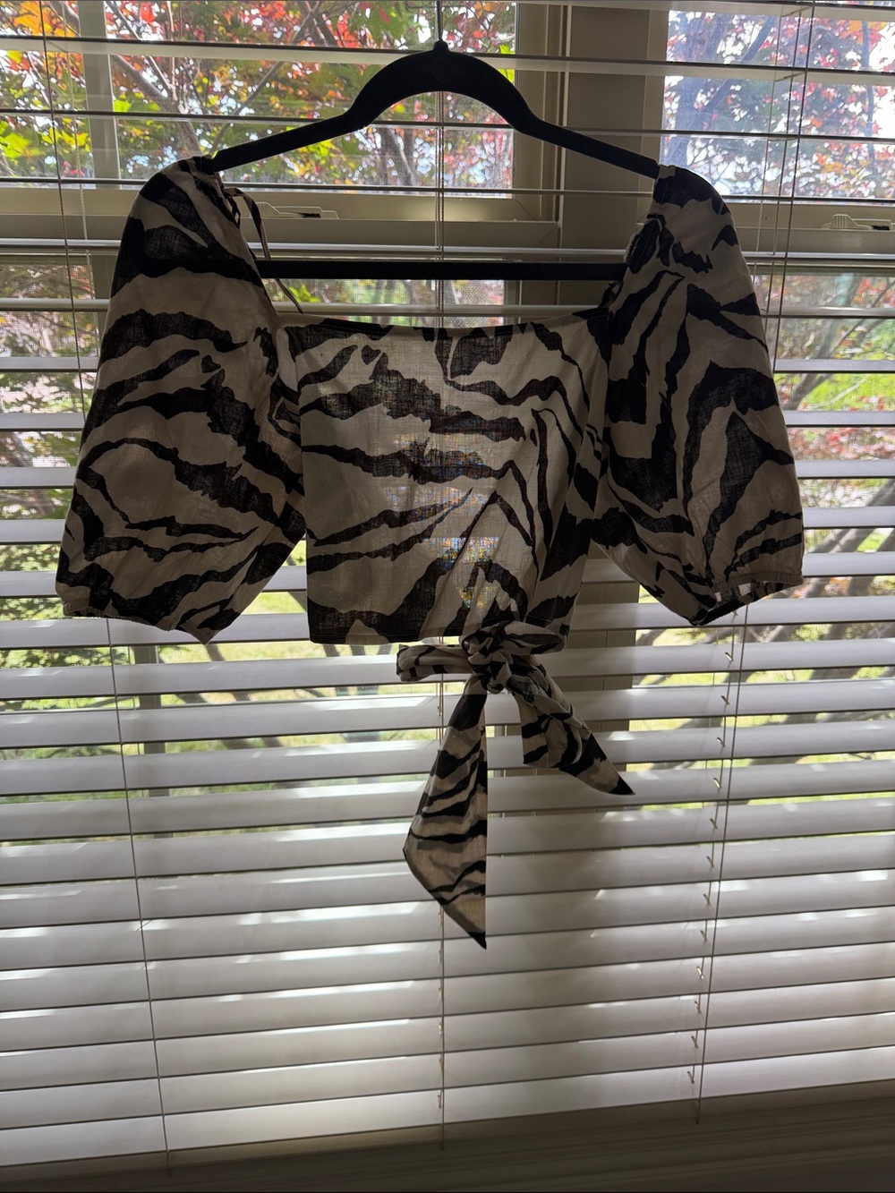 Black & White Zebra Tie-Front Puff Sleeve Top